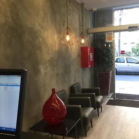 Hotel Transit