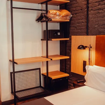 Transit Hotel *