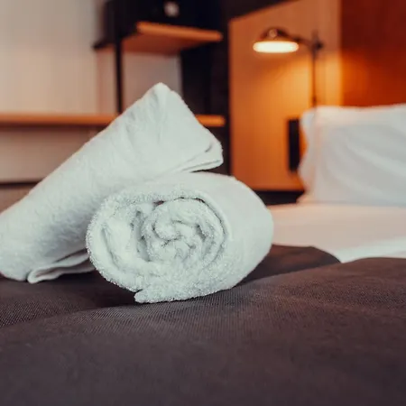 ホテル トランジット *