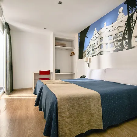 Transit Hotel *