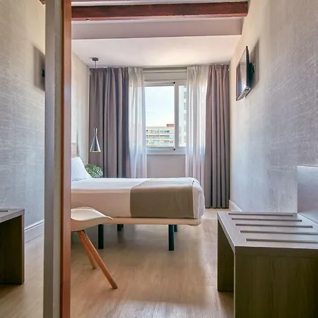 Hotel Transit