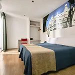 Transit Hotel *