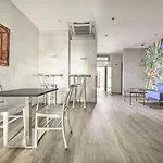 Transit Hotel *