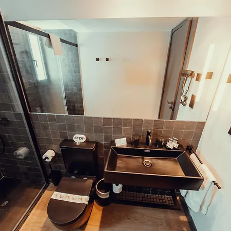 Transit Ξενοδοχείο *