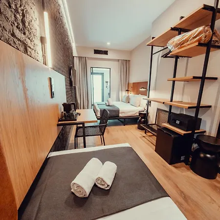 Transit * Βαρκελώνη