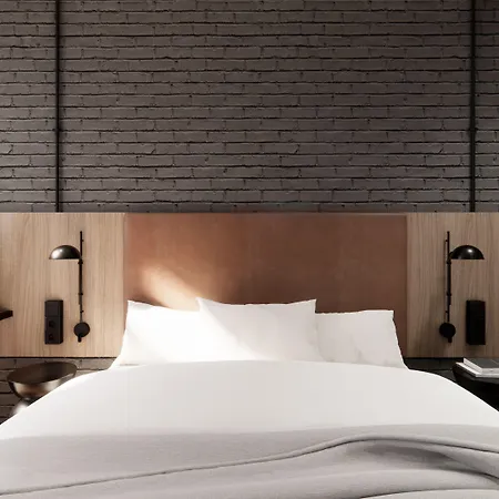 Hotel Transit *
