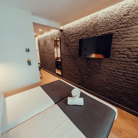 Hotel Transit