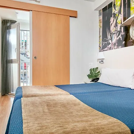 Transit Hotel *