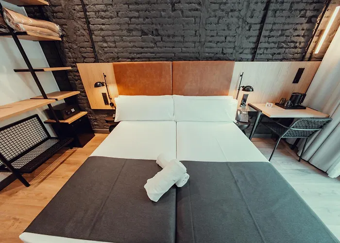 Transit Hotel *