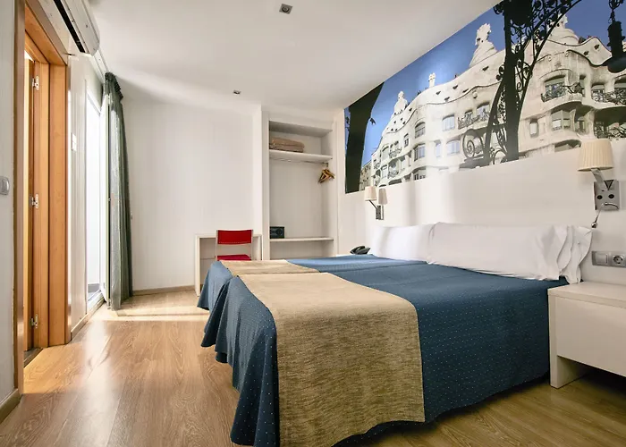 Transit Hotel *
