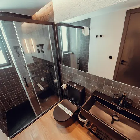 Transit Hotel