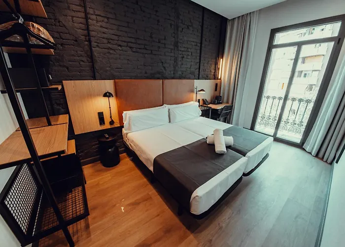 Hotel Transit *